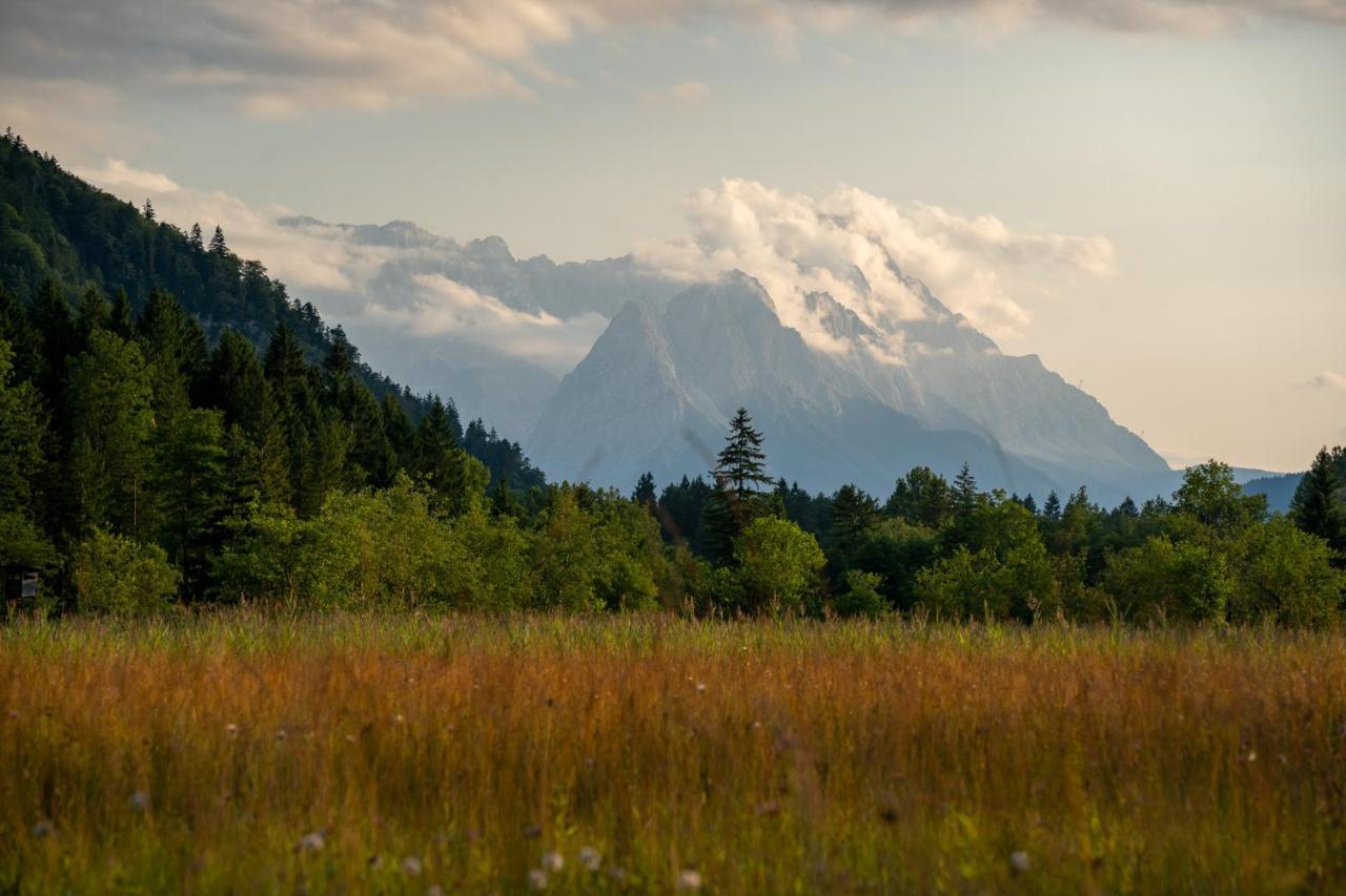 Das Bergquartier - Ferienwohnung Zugspitze โอเบอร์เอา ภายนอก รูปภาพ